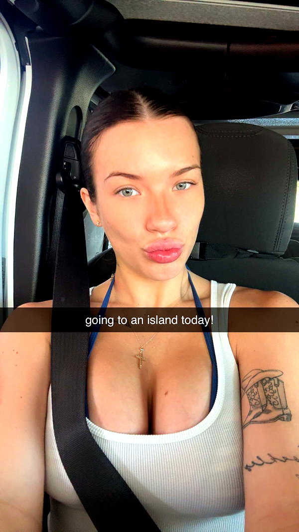 fionamaefit snapchat image archive image
