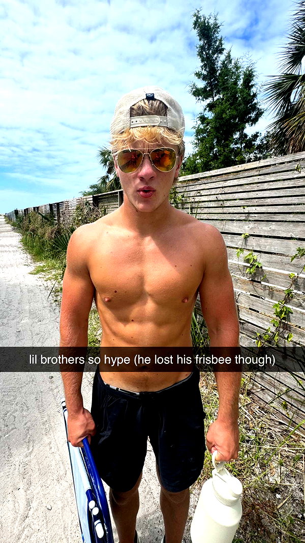 fionamaefit snapchat image archive image