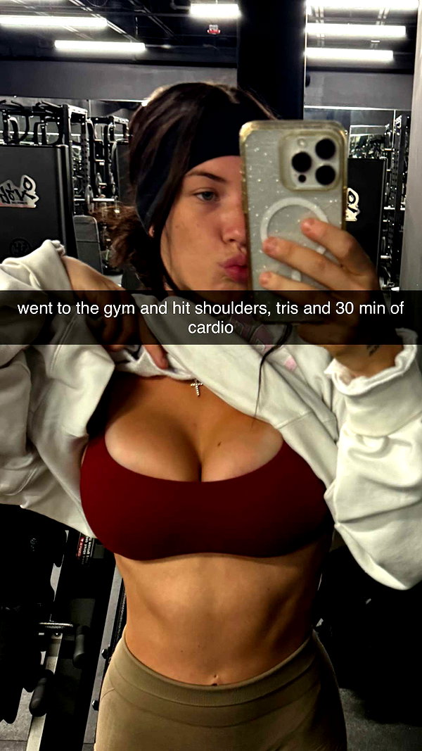 fionamaefit snapchat image archive image