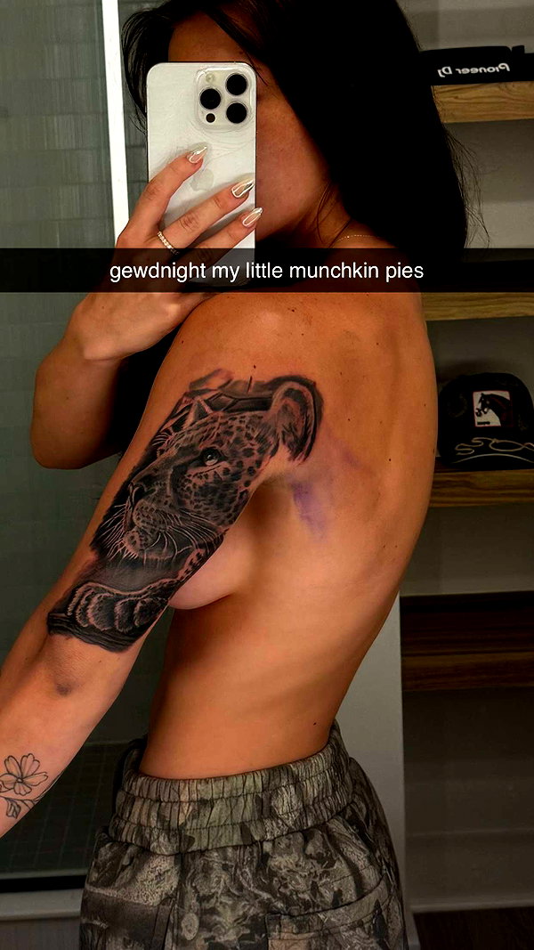 fionamaefit snapchat image archive image
