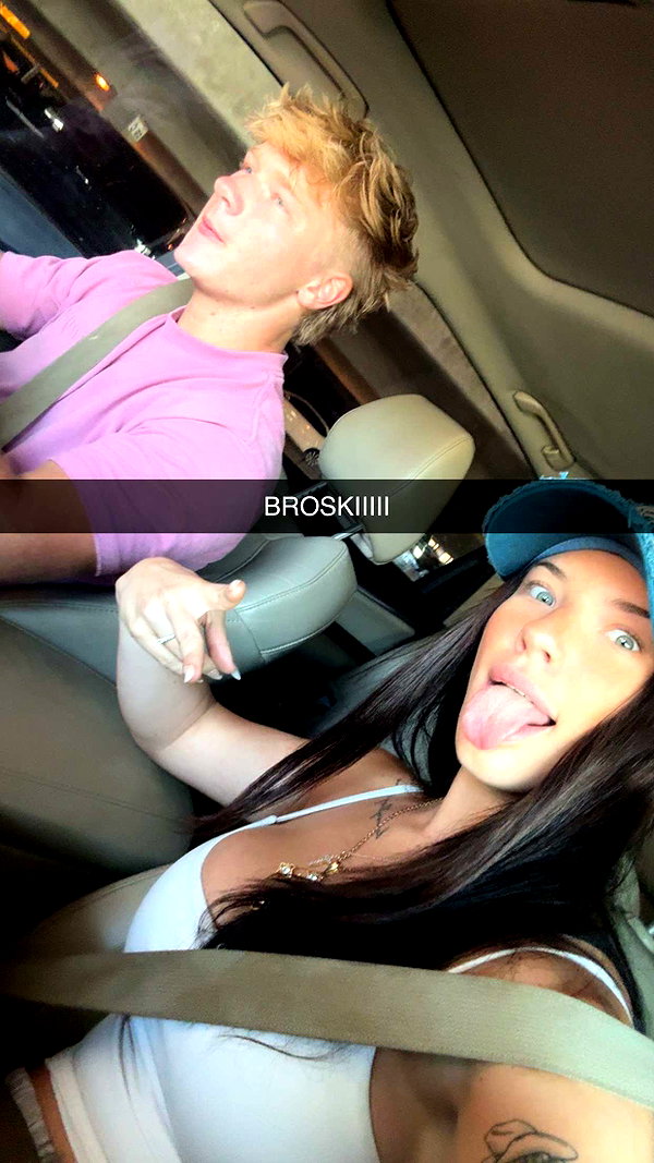 fionamaefit snapchat image archive image