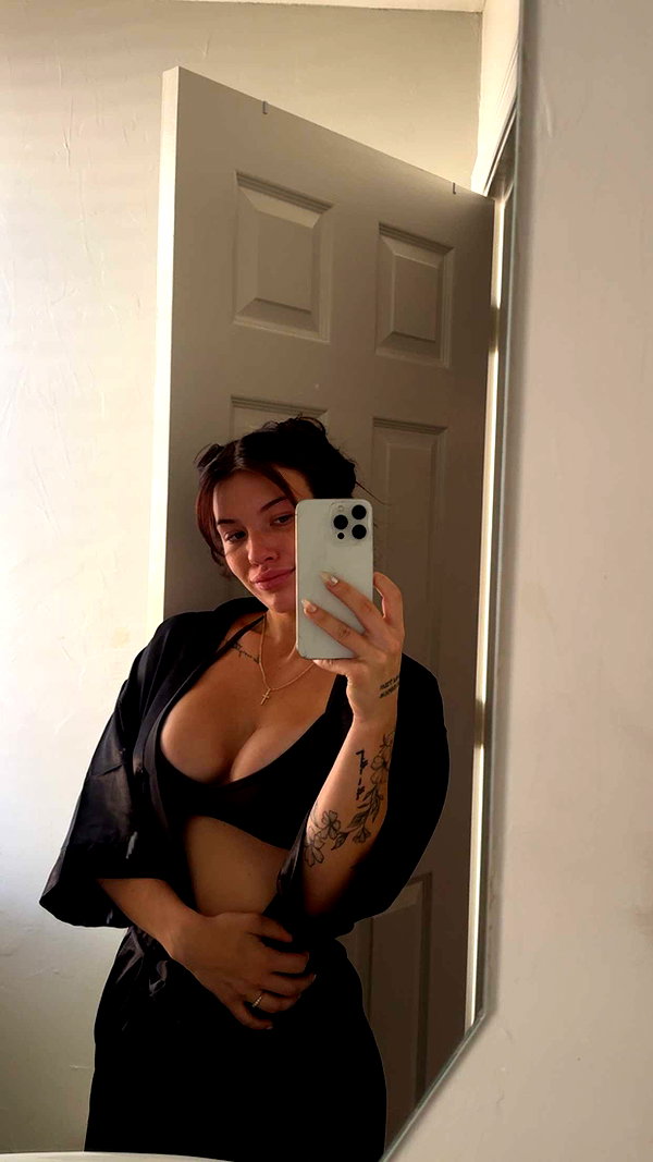 fionamaefit snapchat image archive image