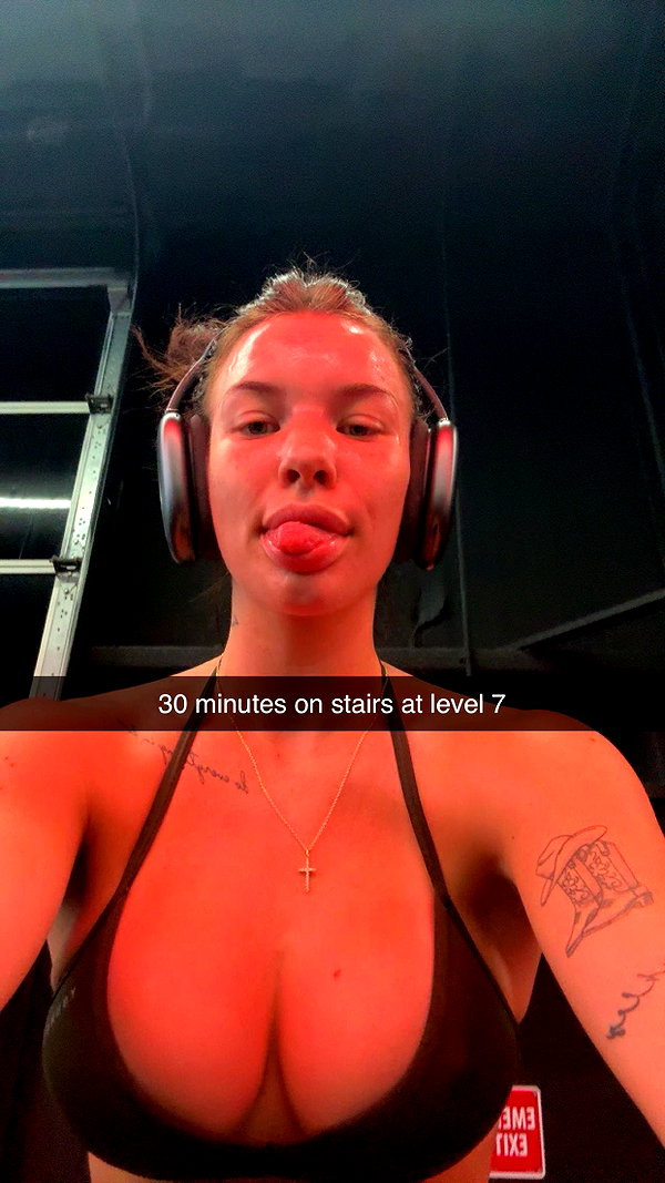 fionamaefit snapchat image archive image