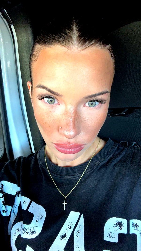 fionamaefit snapchat image archive image