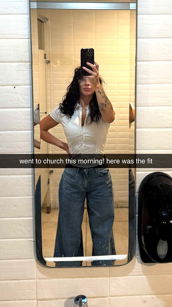 fionamaefit snapchat image archive image