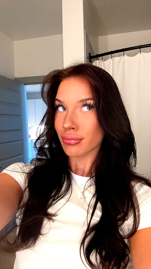 fionamaefit snapchat image archive image