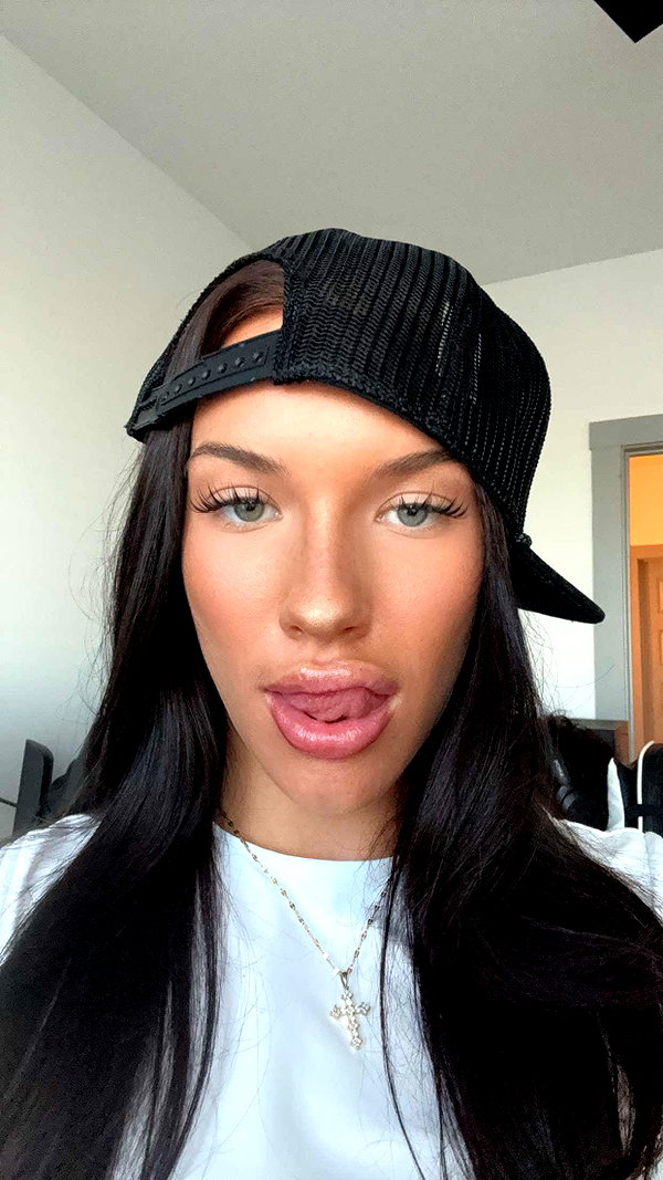 fionamaefit snapchat image archive image