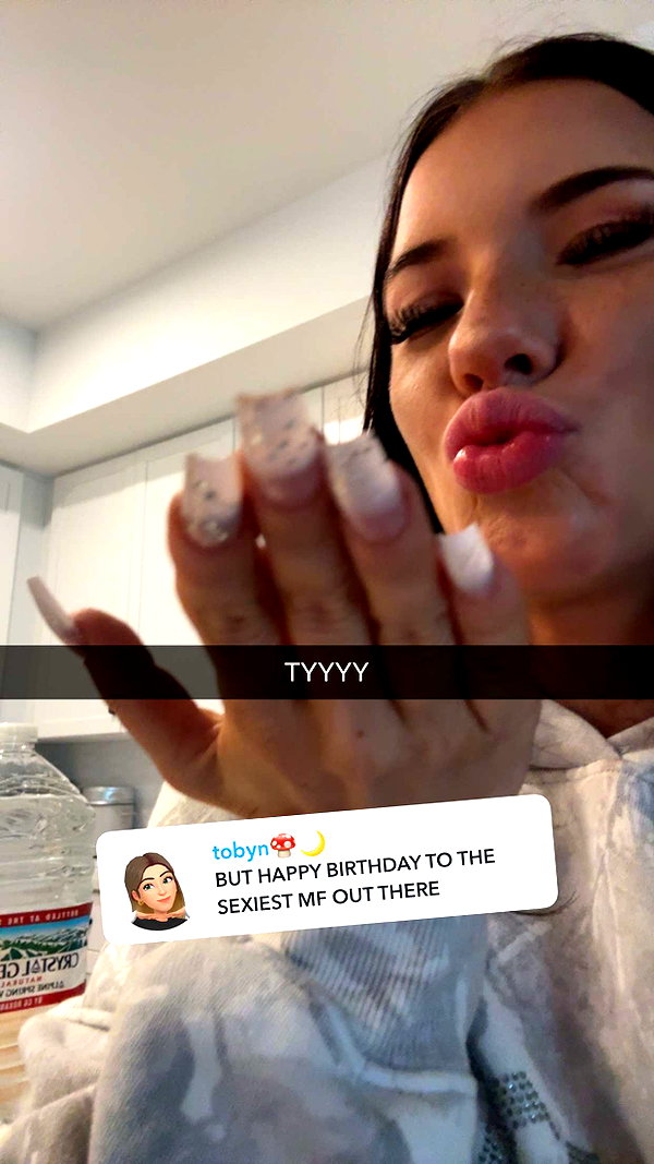 fionamaefit snapchat image archive image