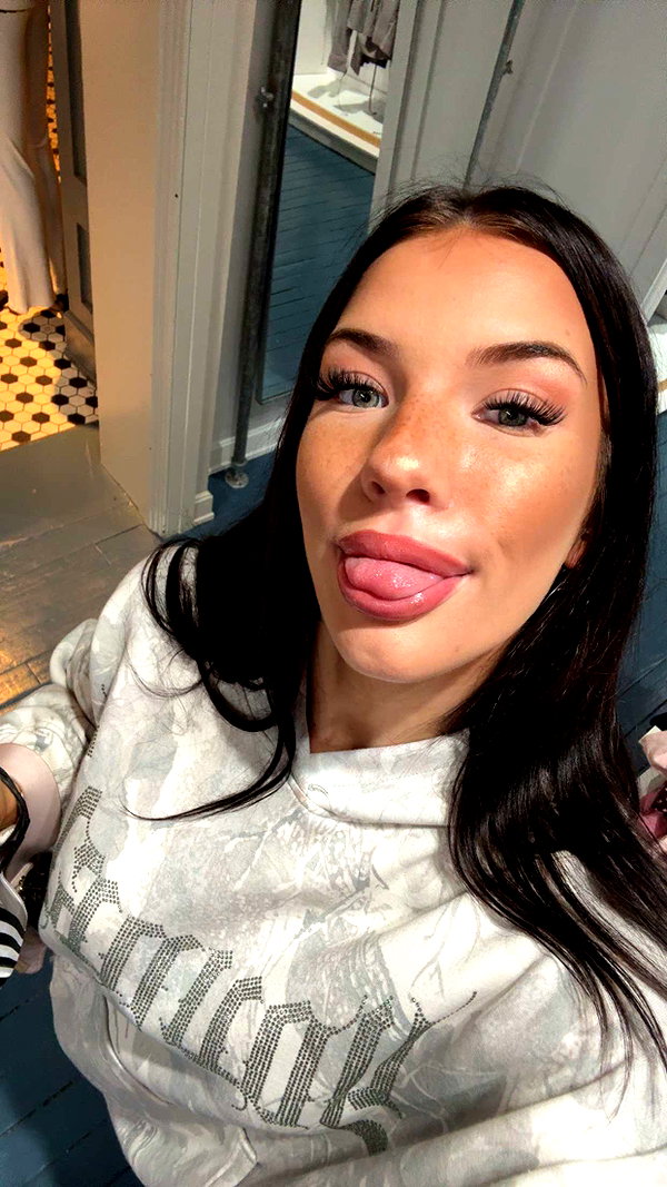 fionamaefit snapchat image archive image