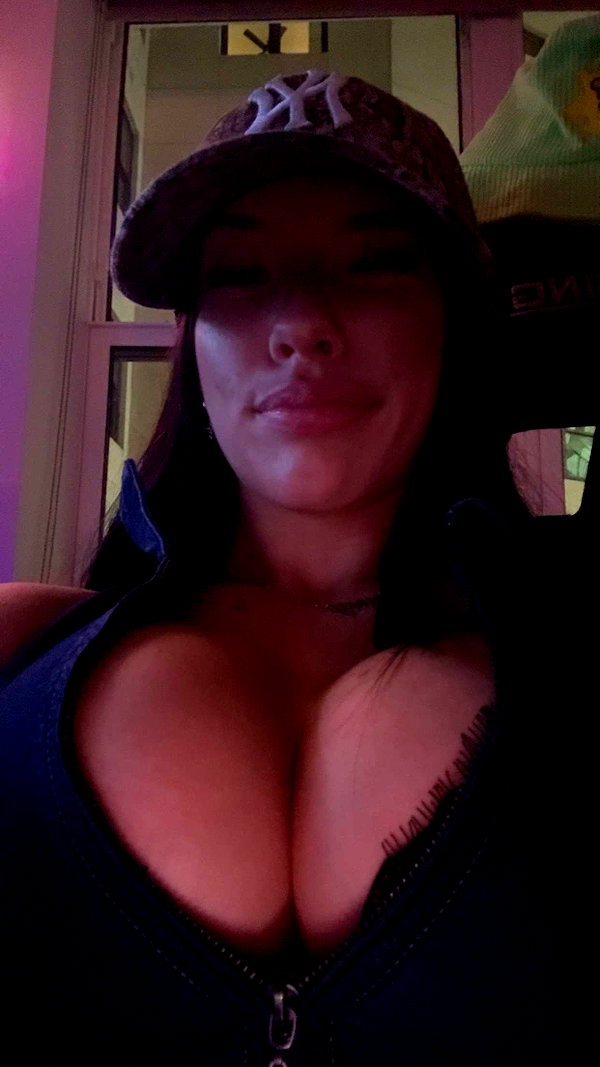 fionamaefit snapchat image archive image