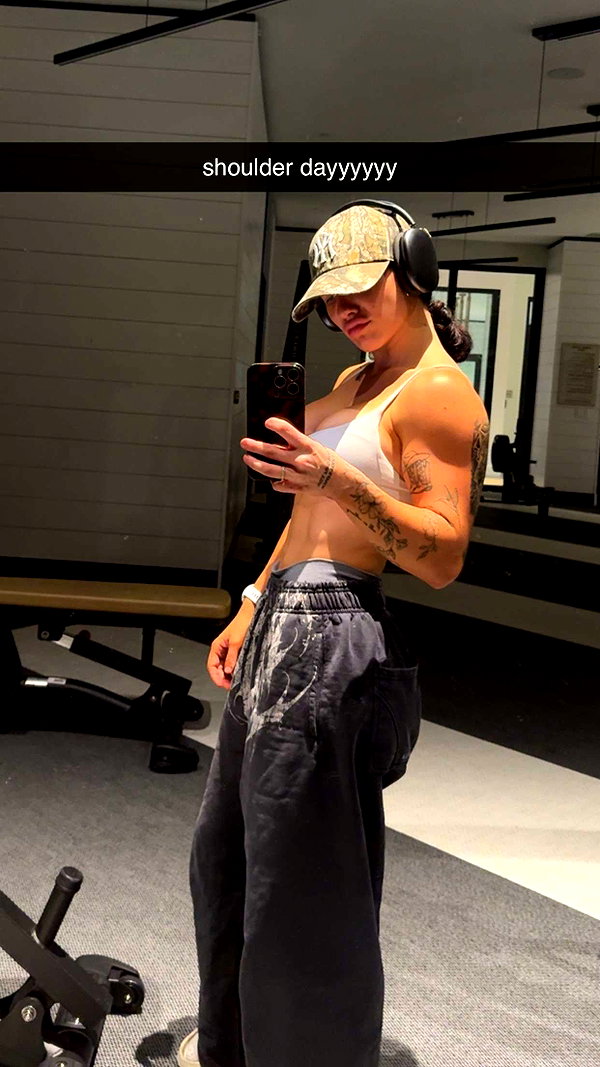 fionamaefit snapchat image archive image