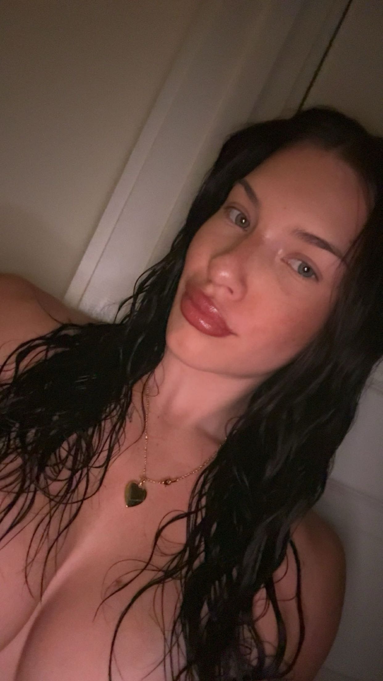 fionamaefit snapchat image archive image