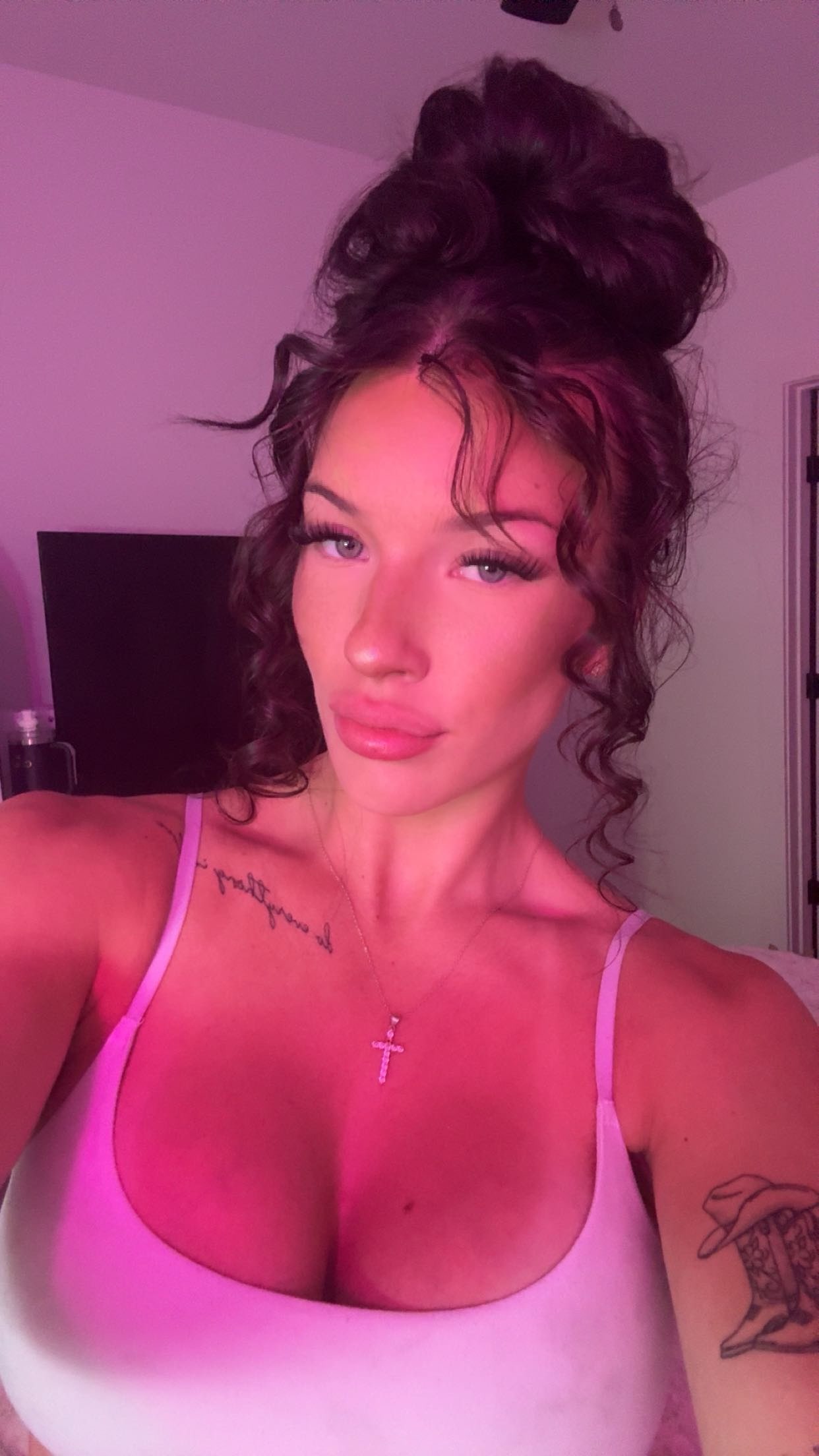 fionamaefit snapchat image archive image