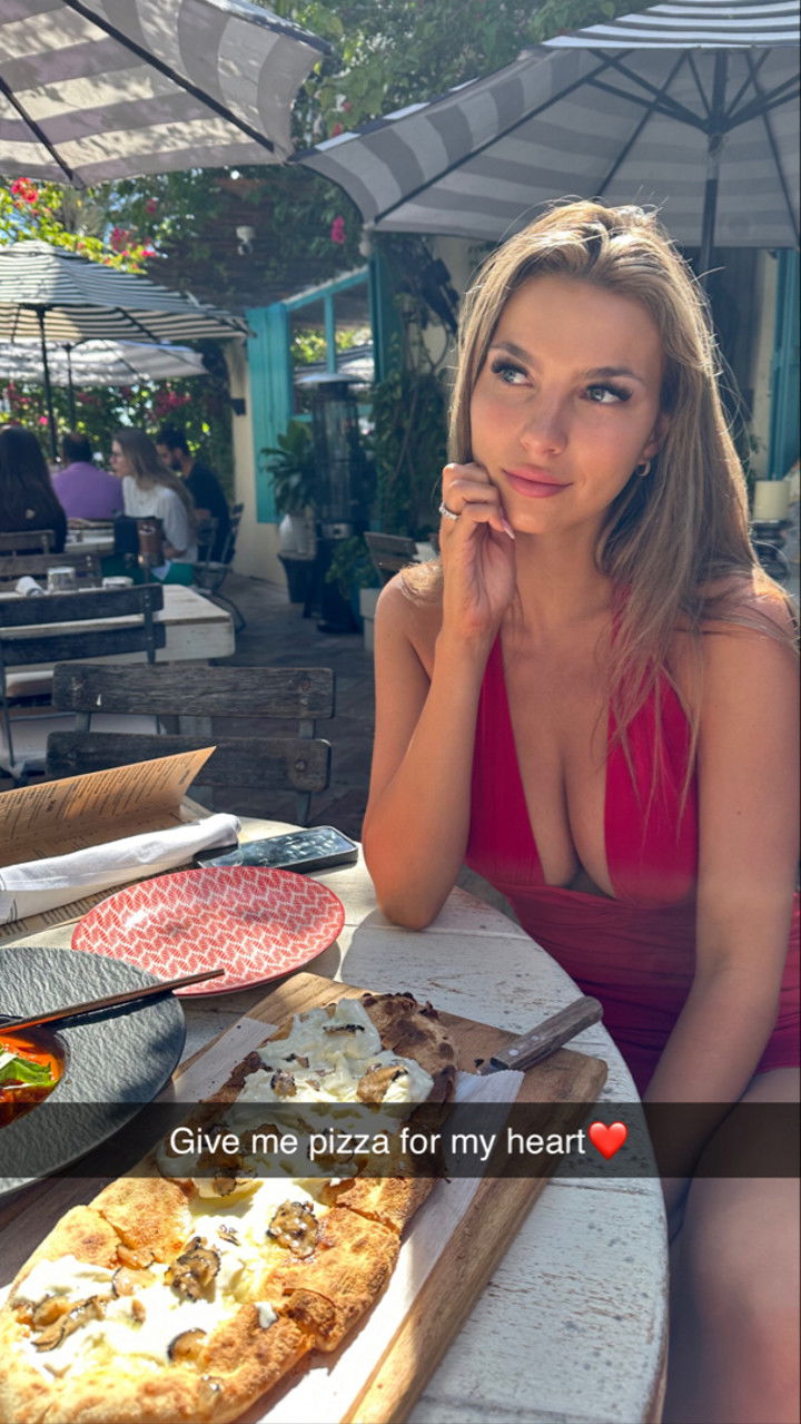 graceboor snapchat image archive image