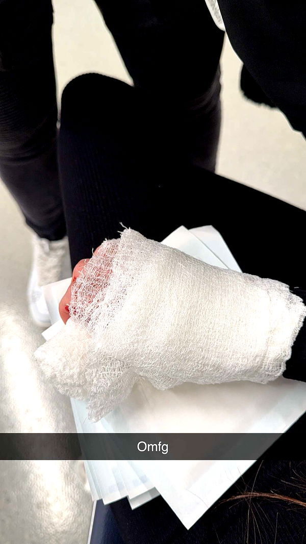 graceboor image ~ Altpins