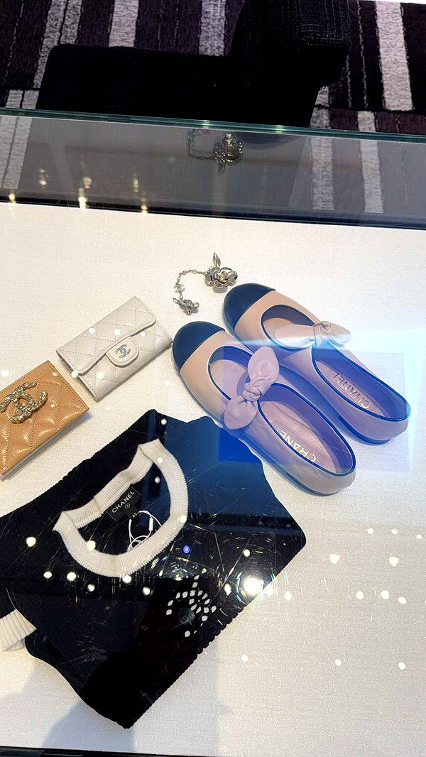 graceboor image ~ Altpins