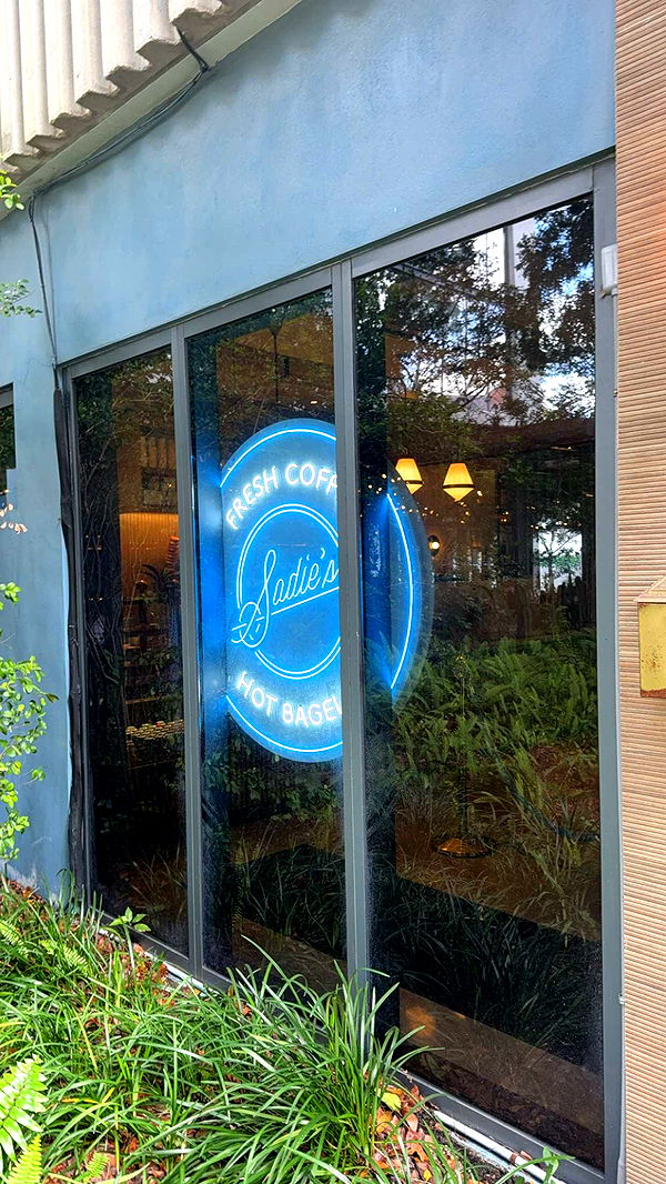 graceboor image ~ Altpins