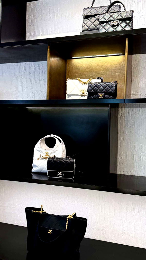 graceboor image ~ Altpins