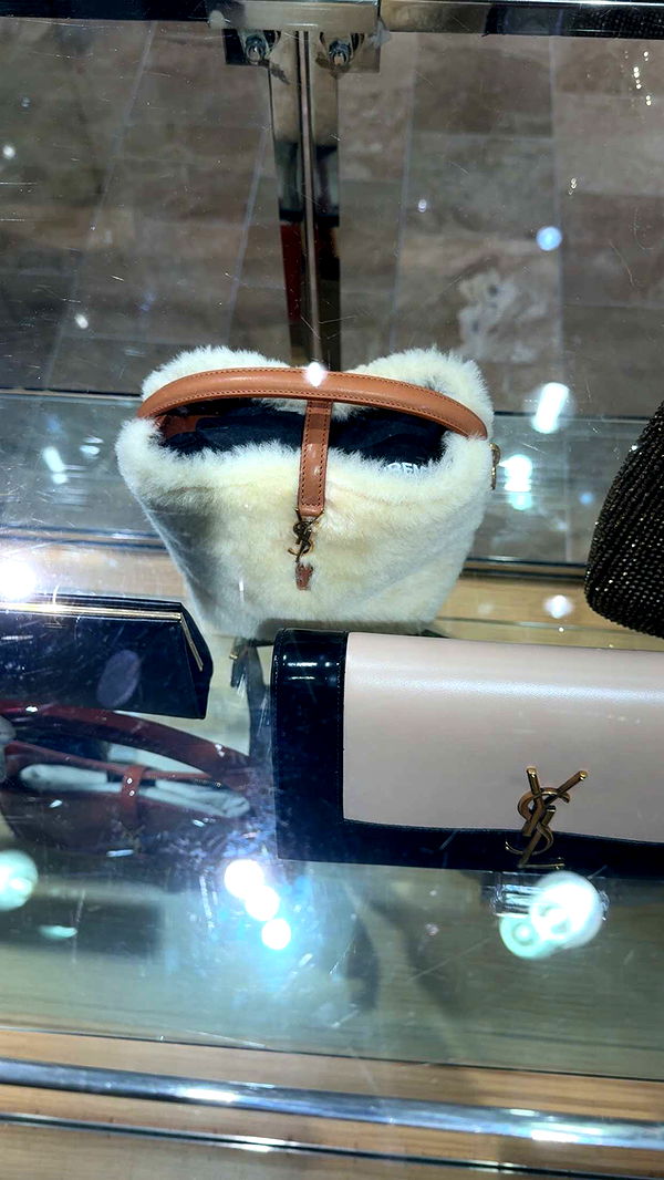 graceboor image ~ Altpins