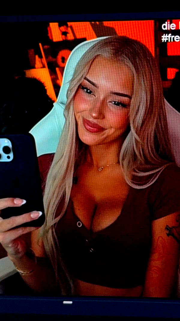 gwendolynceline image ~ Altpins