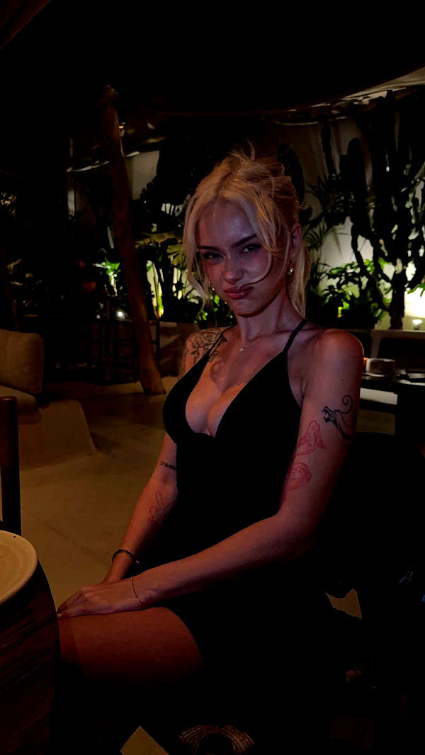 gwendolynceline image ~ Altpins