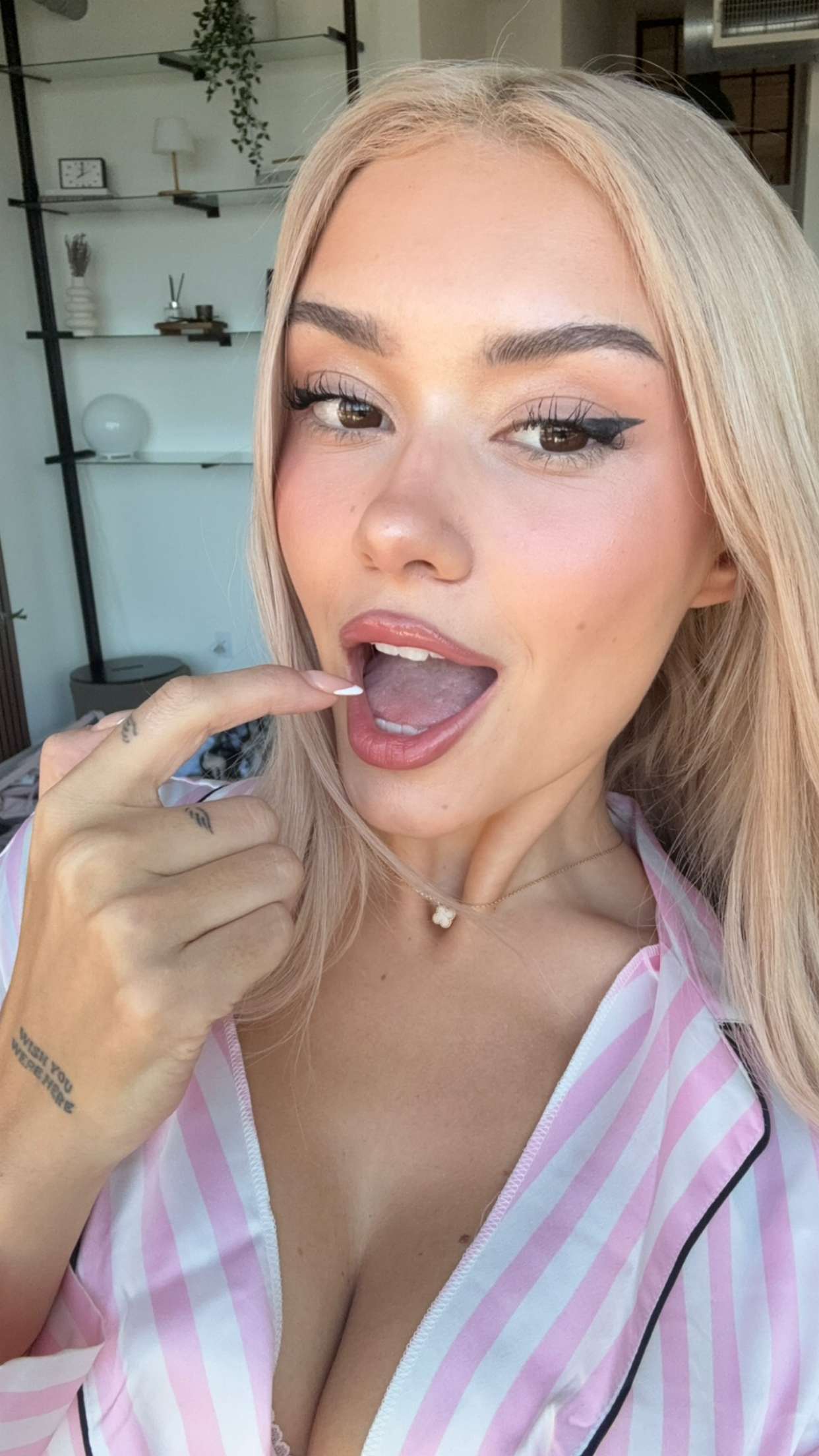 gwendolynceline snapchat image archive image