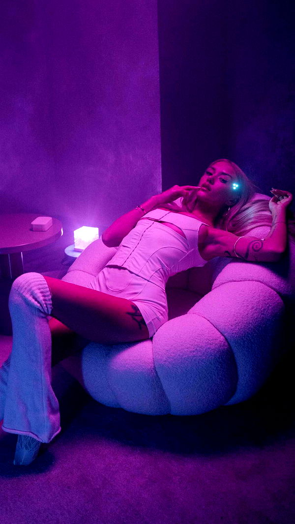 gwendolynceline image ~ Altpins