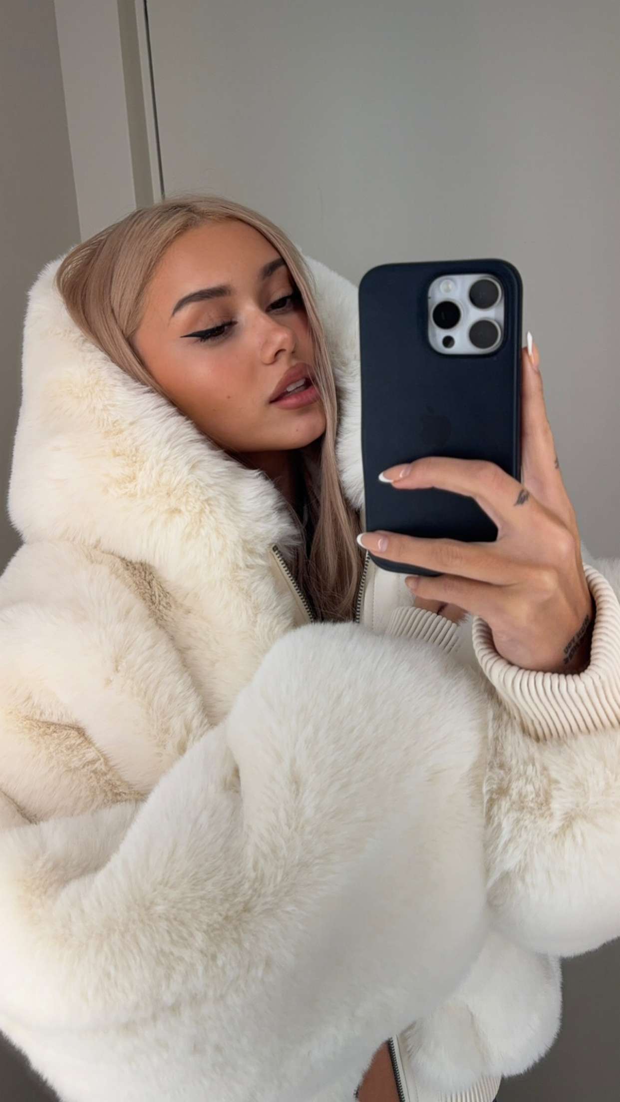 gwendolynceline snapchat image archive image