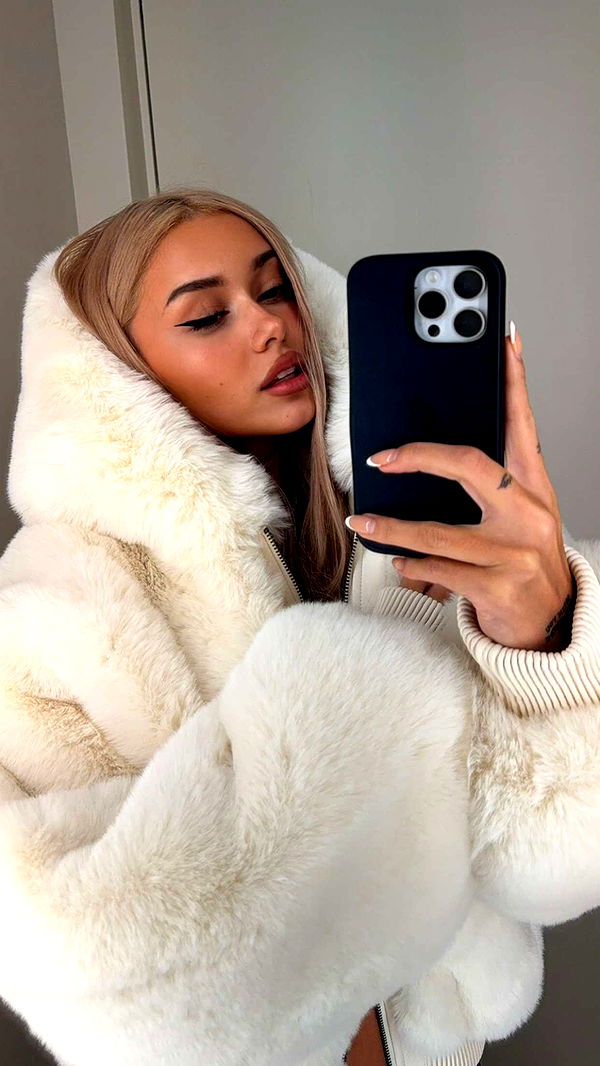 gwendolynceline image ~ Altpins