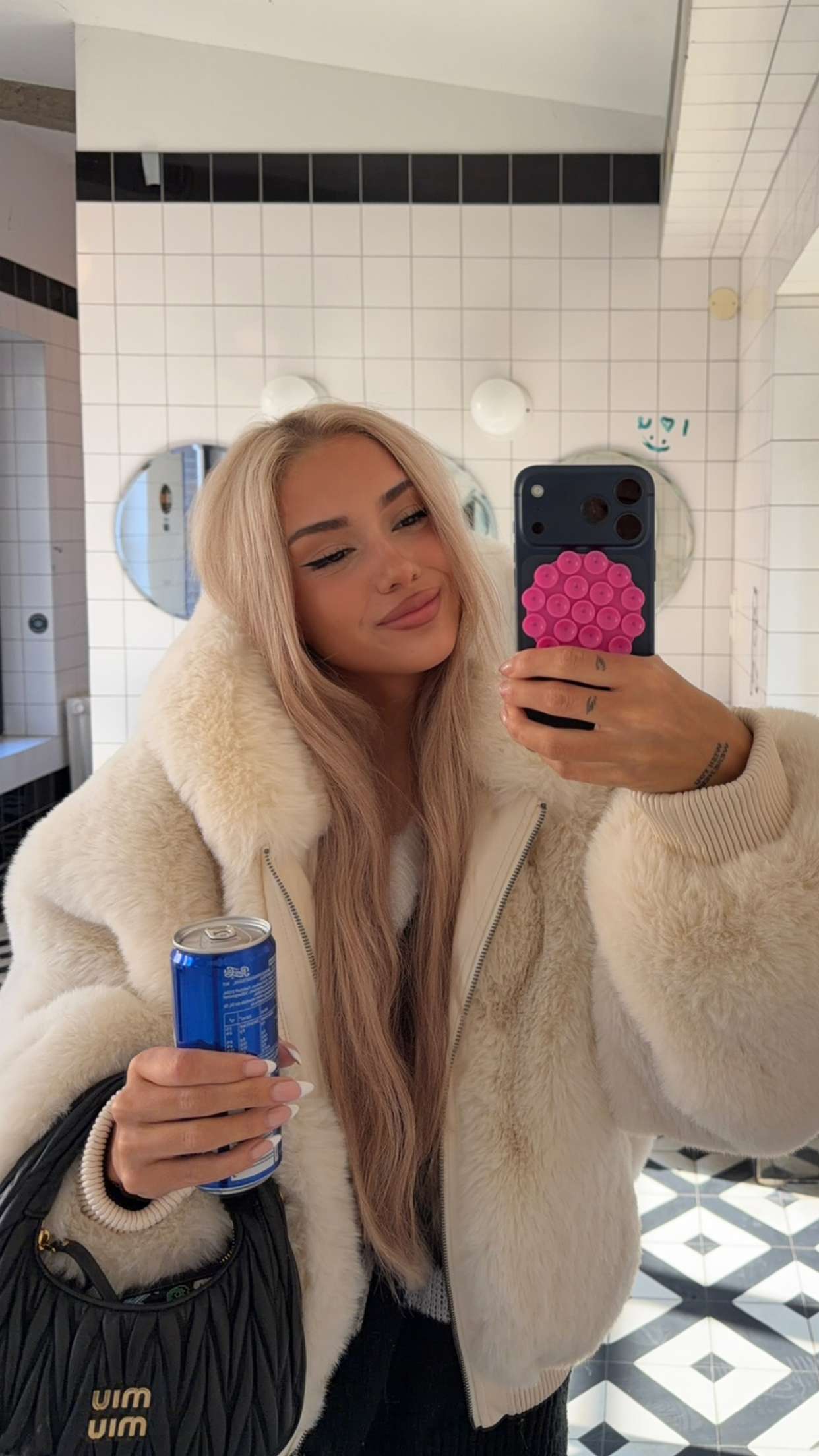 gwendolynceline snapchat image archive image