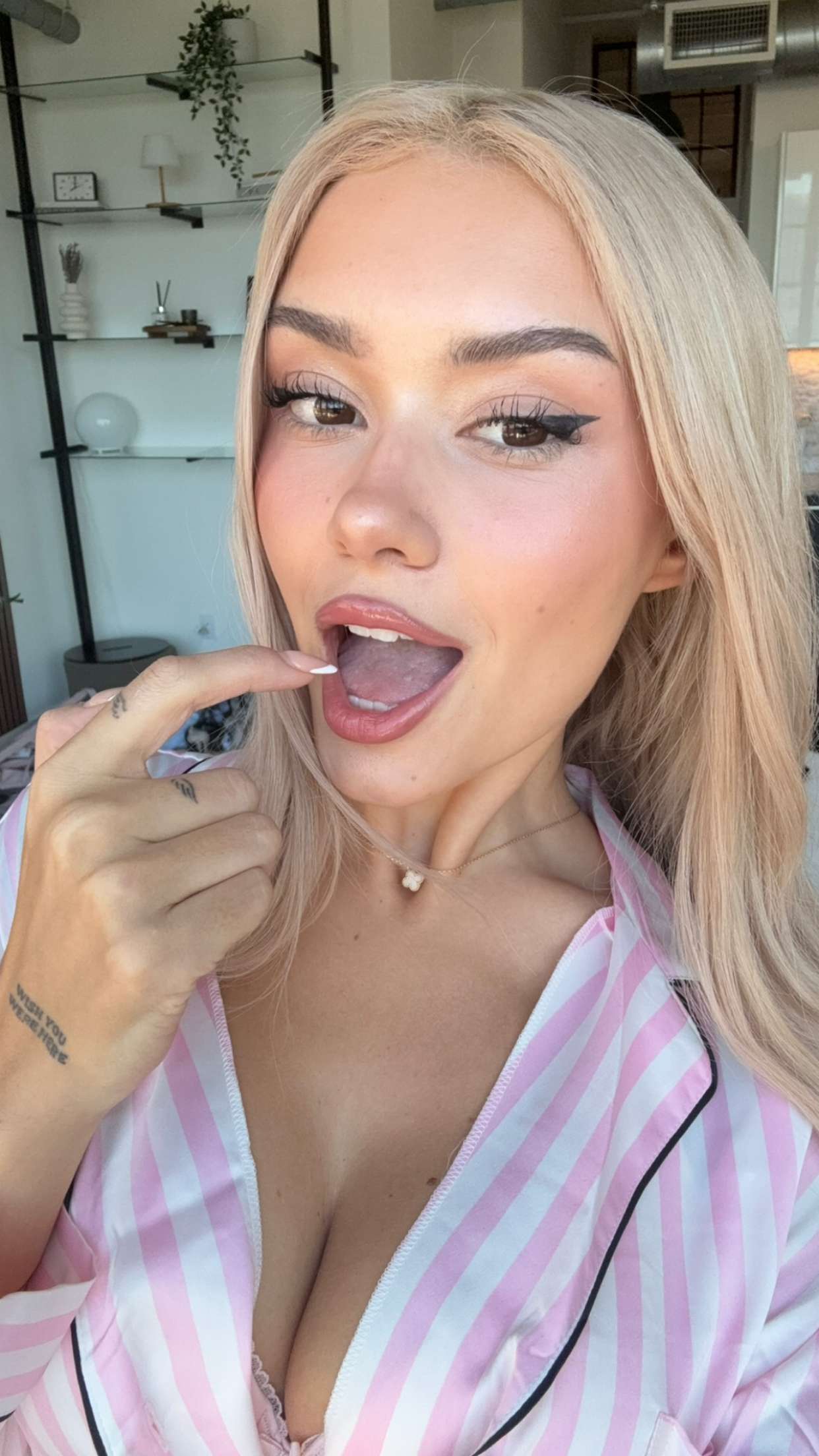 gwendolynceline snapchat image archive image