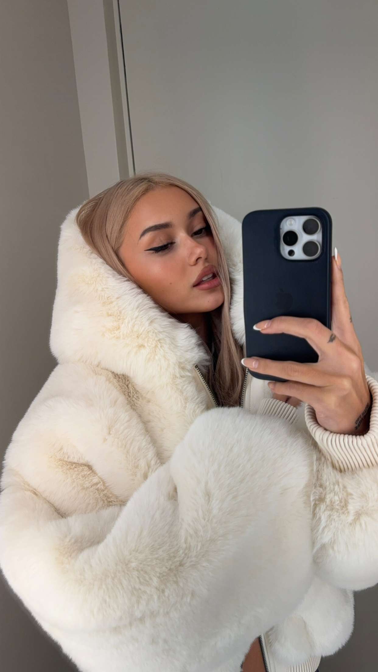 gwendolynceline snapchat image archive image