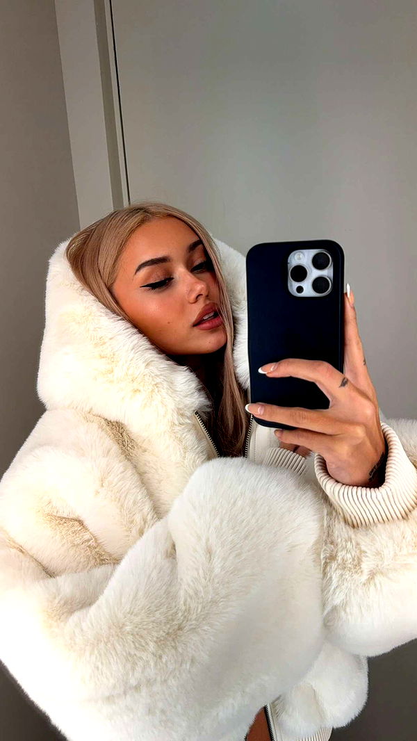 gwendolynceline image ~ Altpins