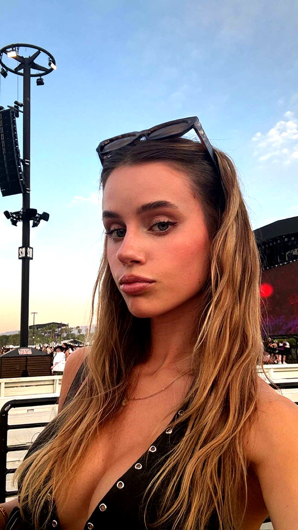 haileygrice snapchat image archive image