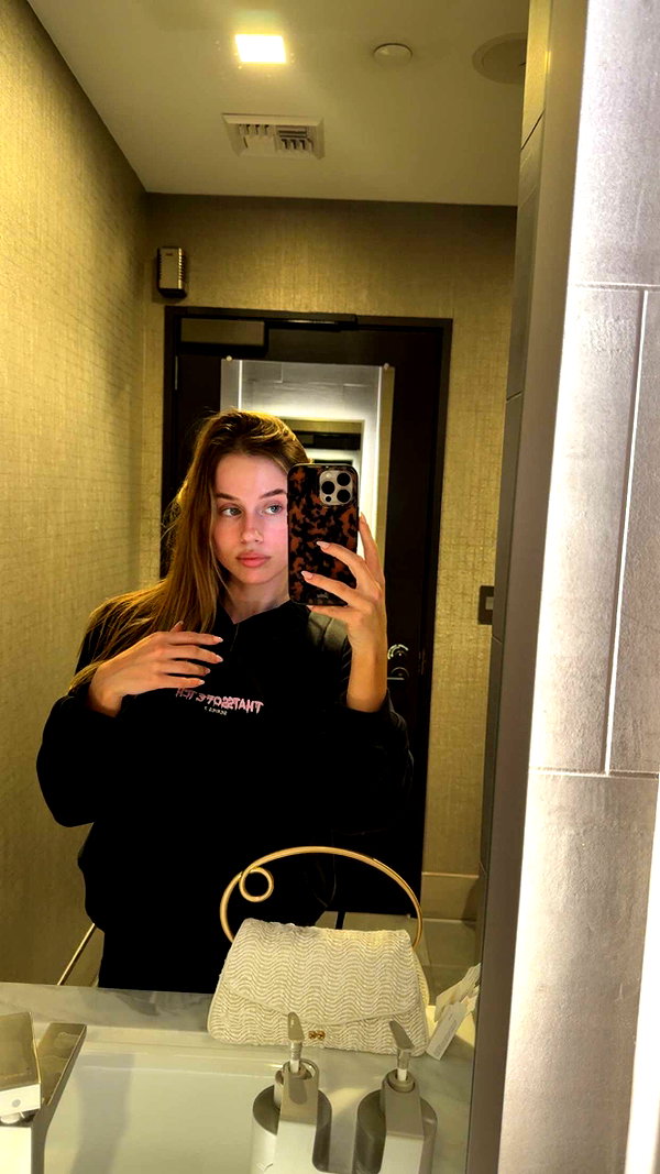 haileygrice snapchat image archive image