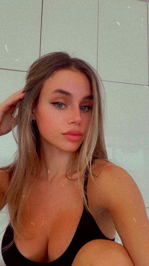 haileygrice snapchat image archive image