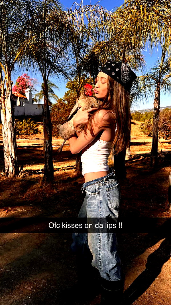 imchloebleu snapchat image archive image