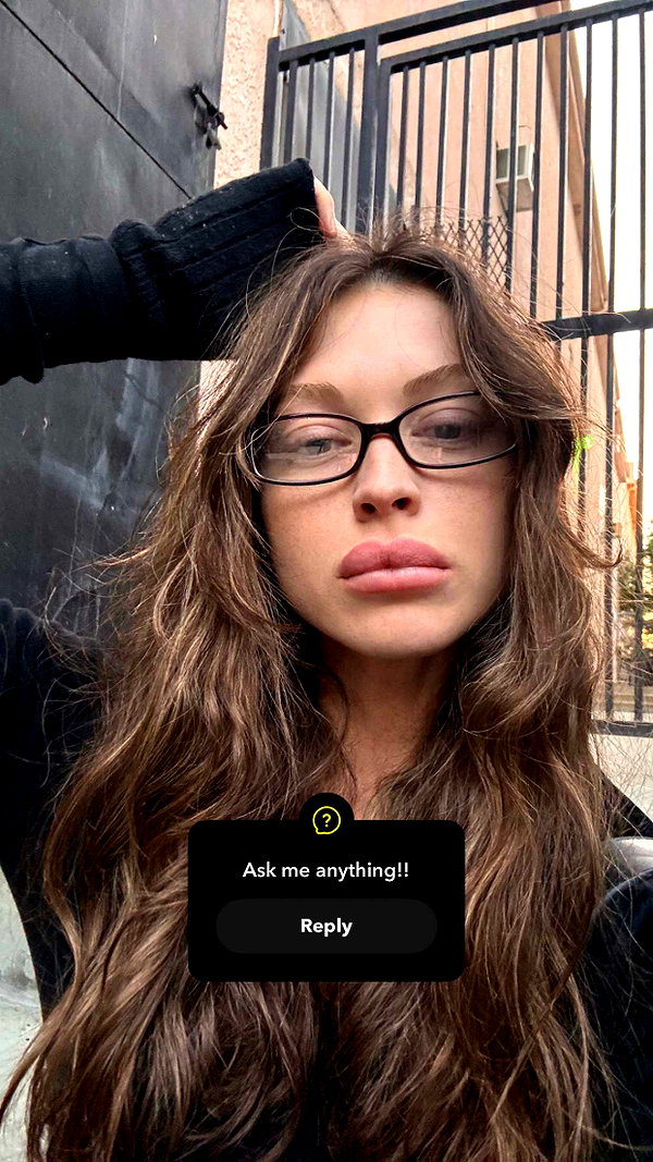 imchloebleu snapchat image archive image