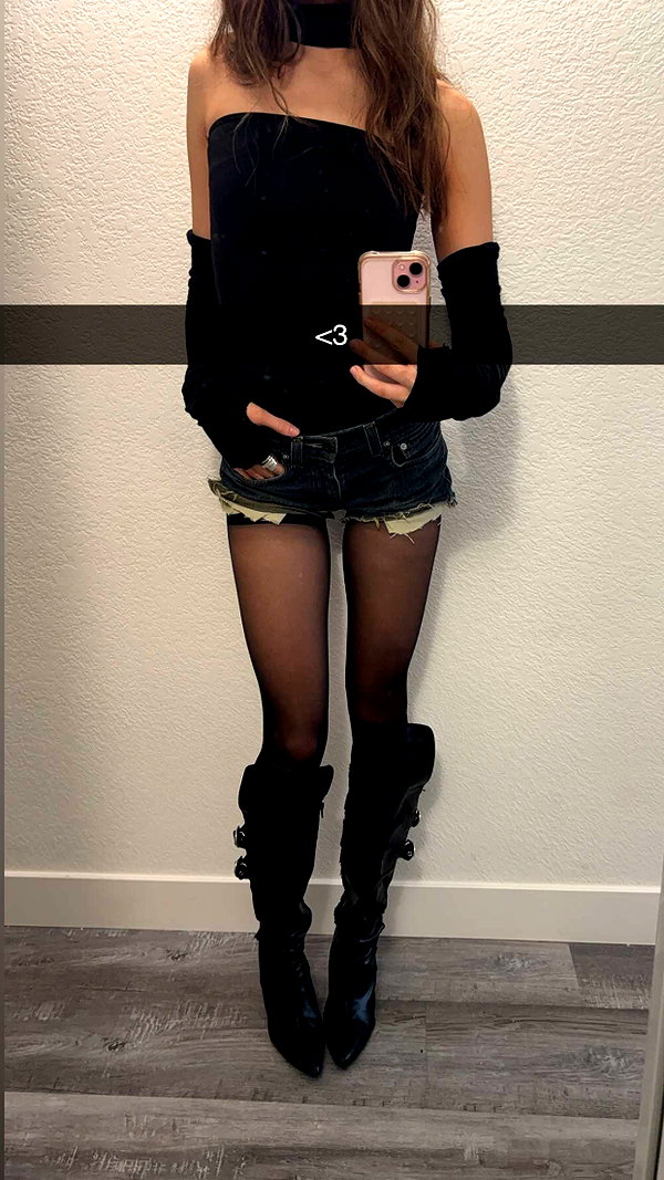 imchloebleu snapchat image archive image