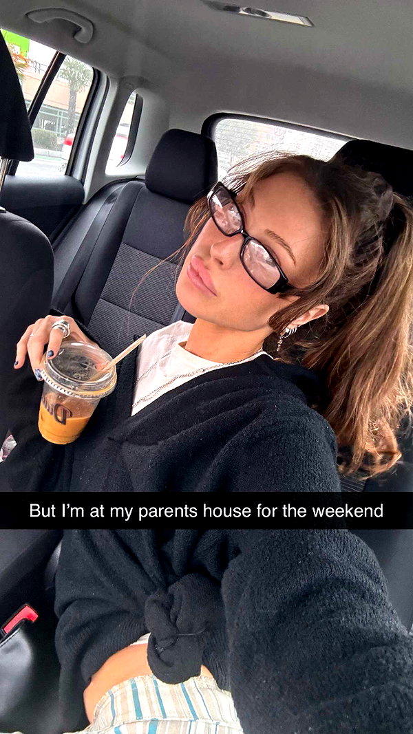 imchloebleu snapchat image archive image