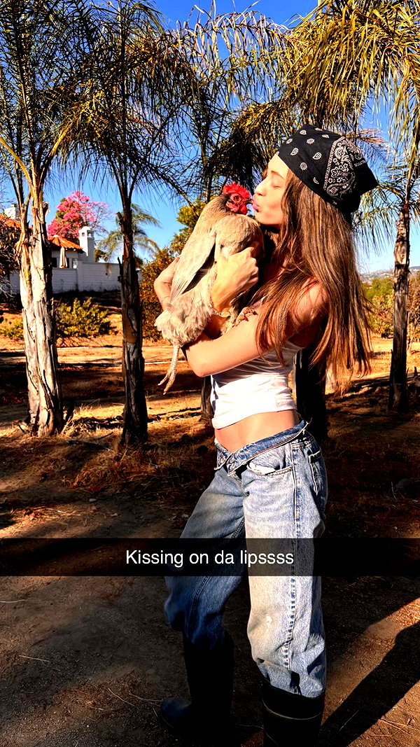 imchloebleu snapchat image archive image