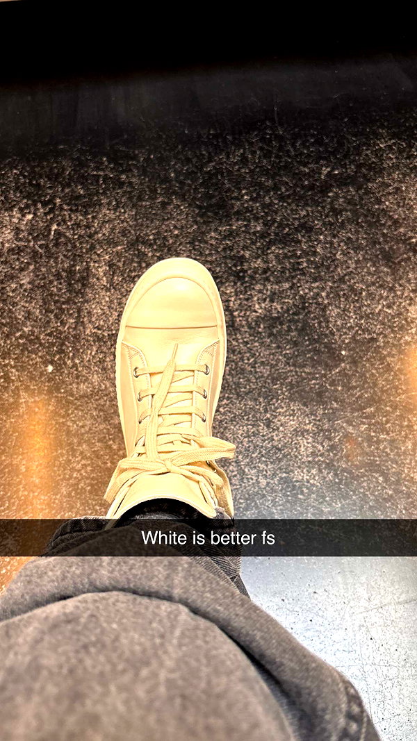 imchloebleu snapchat image archive image