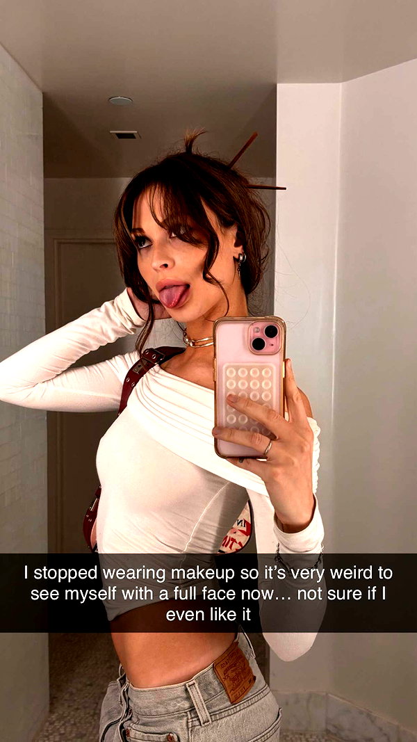 imchloebleu snapchat image archive image