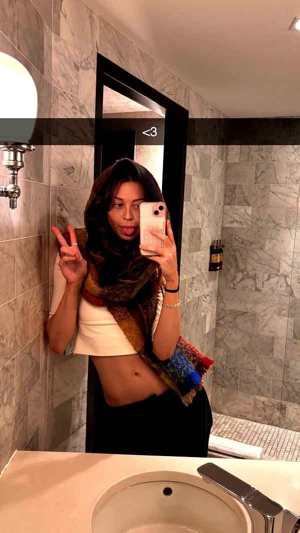 imchloebleu snapchat image archive image