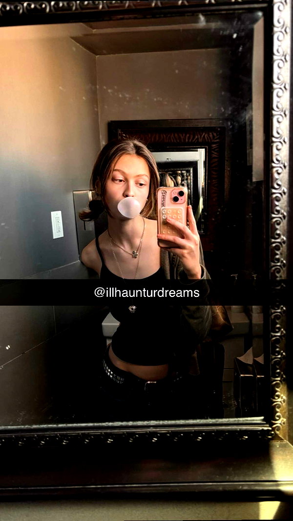 imchloebleu snapchat image archive image