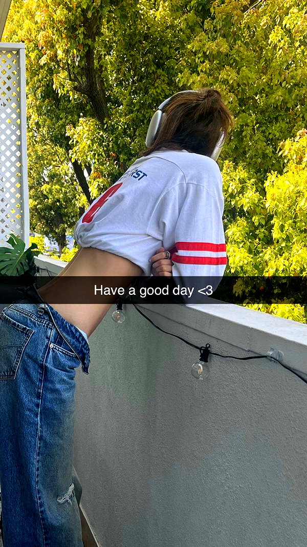 imchloebleu snapchat image archive image