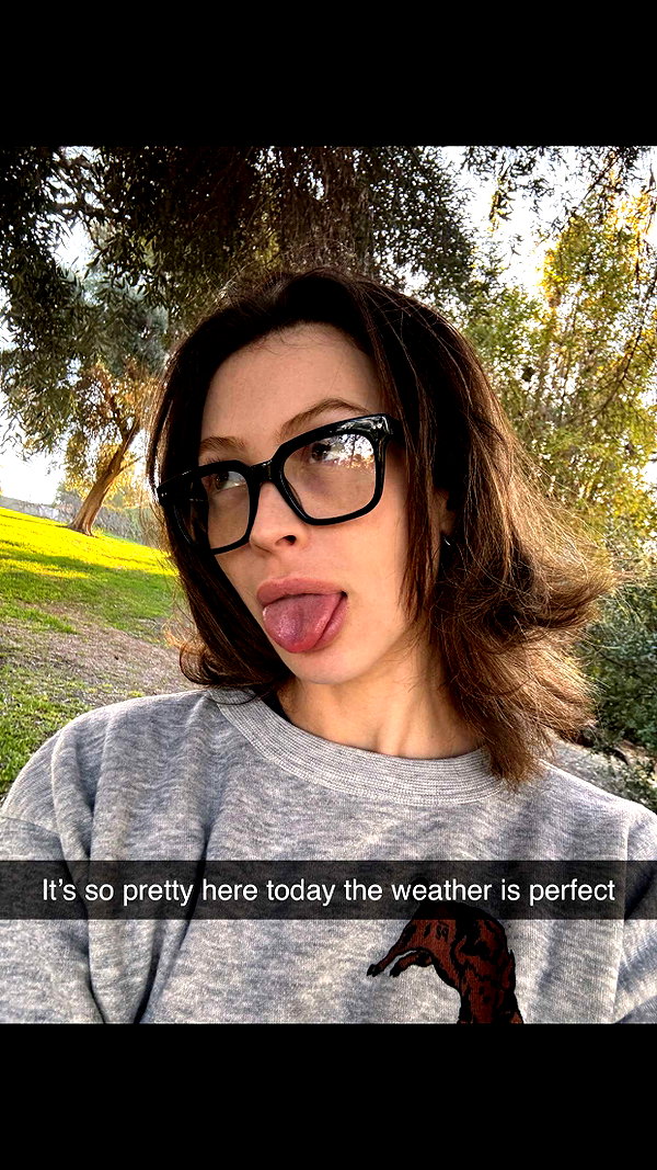 imchloebleu snapchat image archive image
