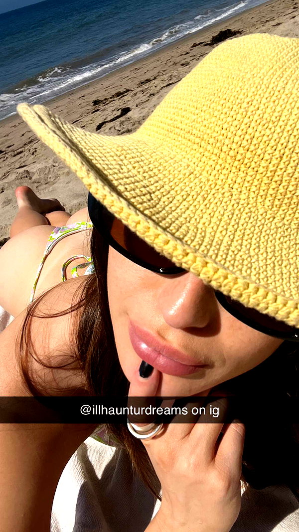 imchloebleu snapchat image archive image