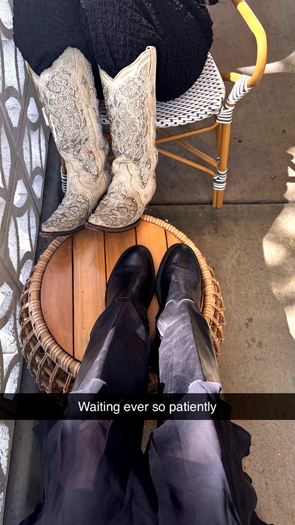 imchloebleu snapchat image archive image