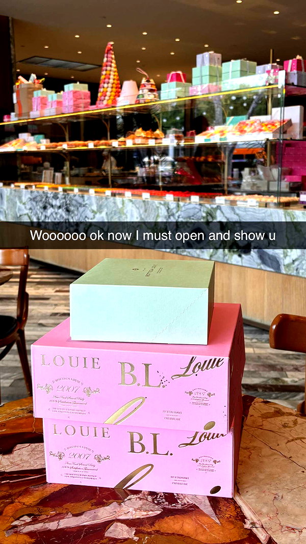 imchloebleu snapchat image archive image